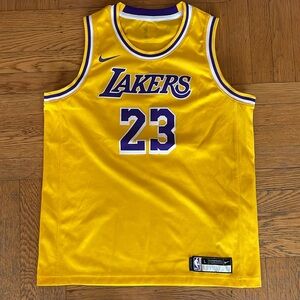 LA Lakers LeBron jersey